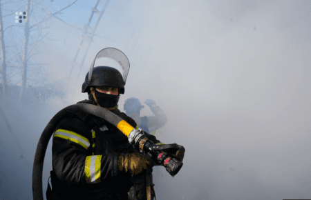 Дим було видно при виїзді з Краматорська: журналістка про наслідки бомбардування Слов’янська (ФОТОРЕПОРТАЖ)