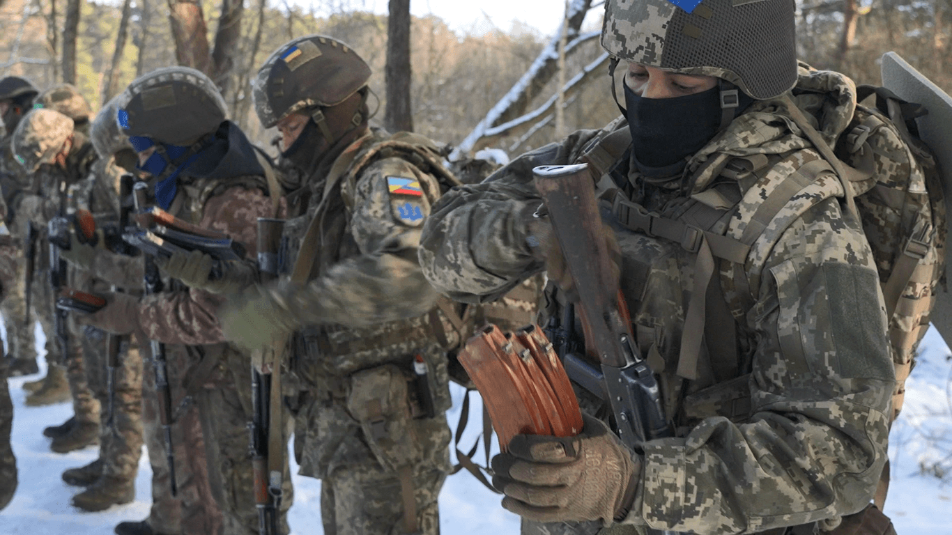 Стало відомо, скільки іноземців і зі скількох країн служать у Сухопутних військах ЗСУ