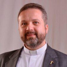 Отець Андрій Нагірняк