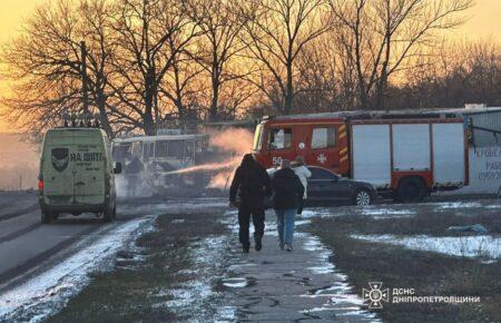 На Дніпропетровщині дрон влучив поряд зі службовим автобусом підприємства: є загиблі та постраждалі (ОНОВЛЕНО)