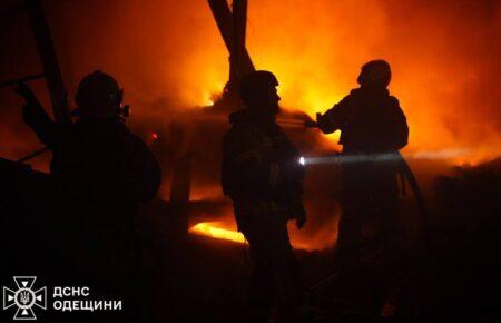 Окупанти атакували Одесу ударними безпілотниками: пошкоджень зазнало промислове підприємство