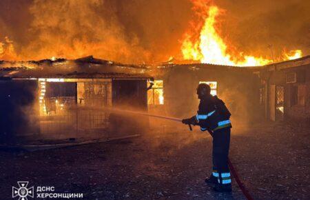 Росіяни обстріляли Херсон із РСЗВ: є постраждалі