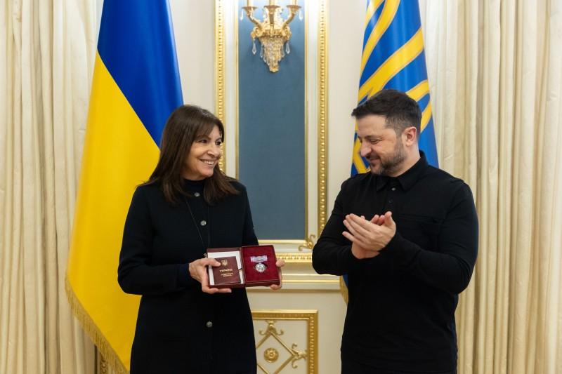 Зеленський зустрівся із мером Парижа Анн Ідальго