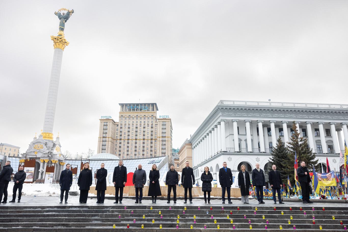 Зеленський та іноземні гості на Майдані вшанували пам'ять полеглих та взяли участь у молитві в Софії (ФОТО)
