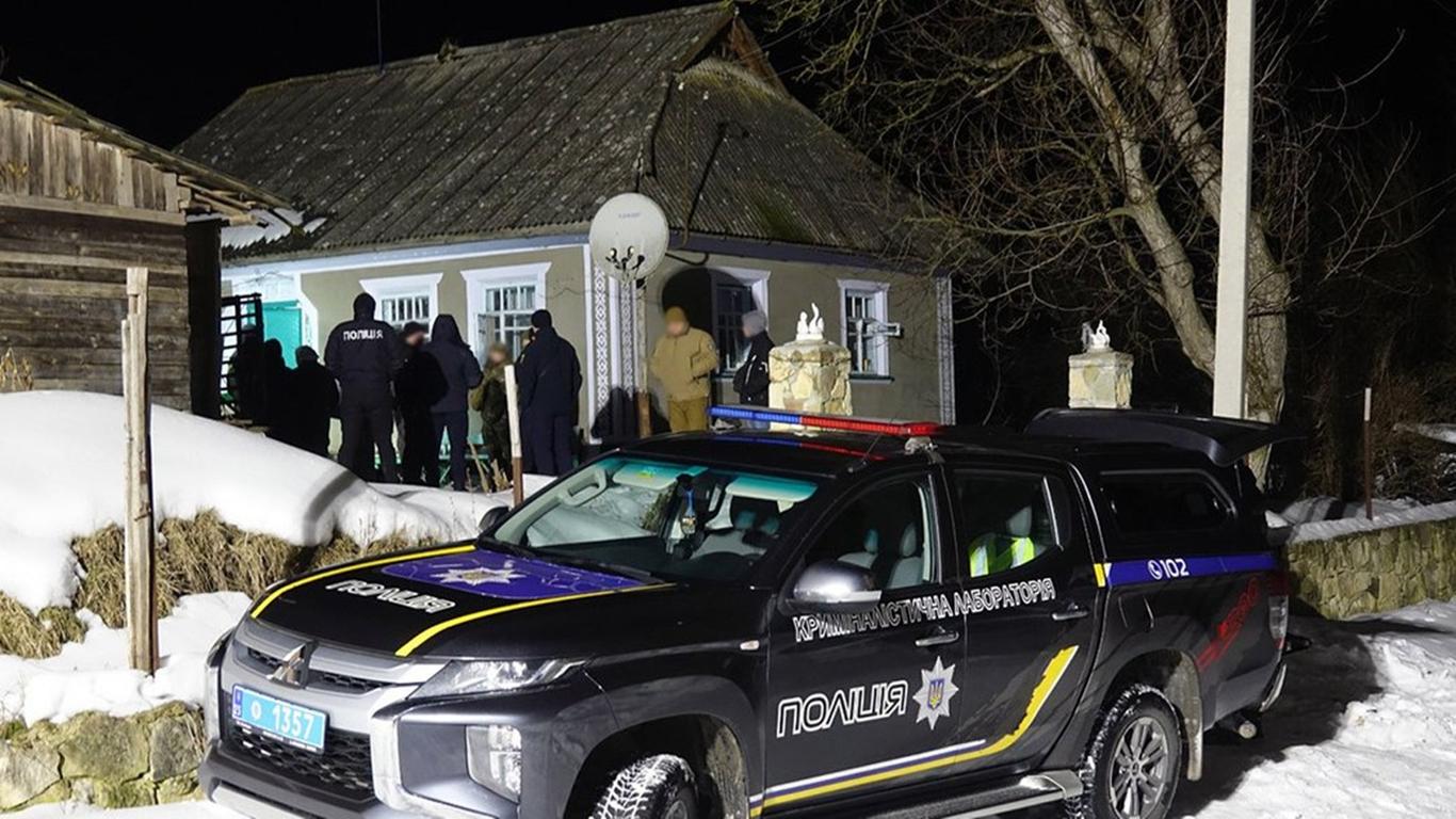 Від вибуху гранати загинув 10-річний хлопчик на Хмельниччині, його мати у важкому стані