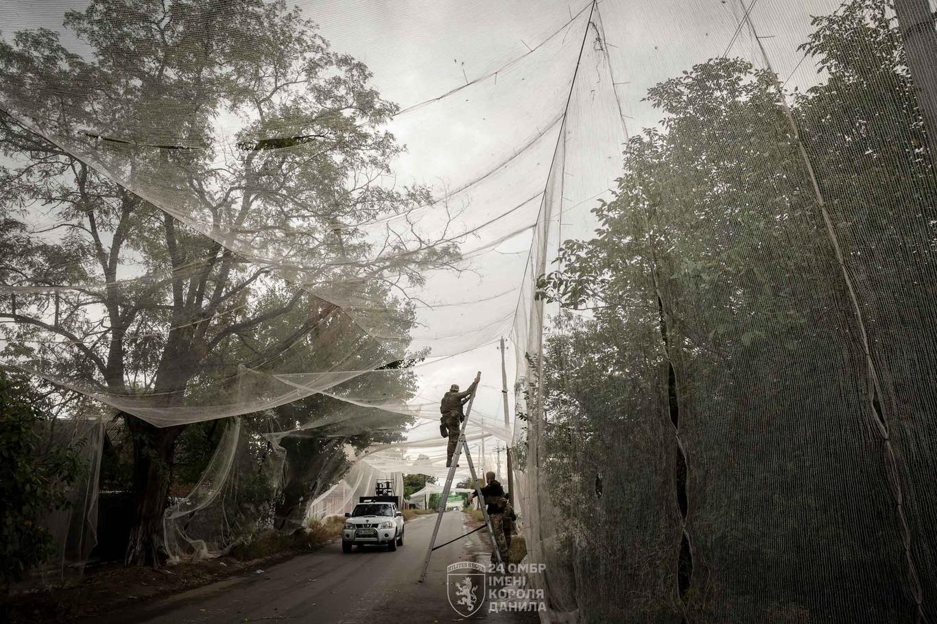 У Слов’янську бракує людей для встановлення антидронових сіток