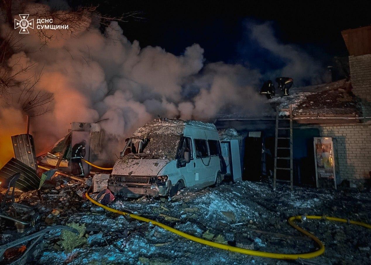 Росіяни вночі атакували Сумщину: руйнування та пожежа
