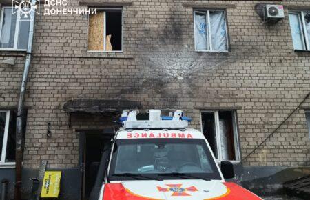 Росіяни вдарили по пожежно-рятувальній частині Краматорська (ФОТО)