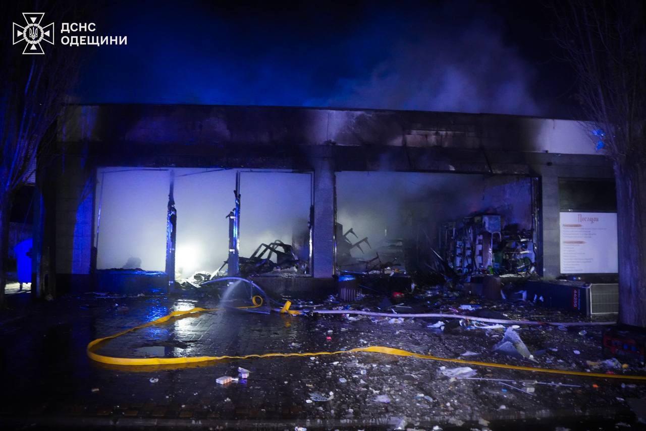 Росіяни атакували Одесу, 2 постраждалих, є руйнування