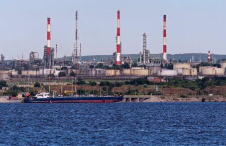 Українські війська атакували Саратовський НПЗ у Росії