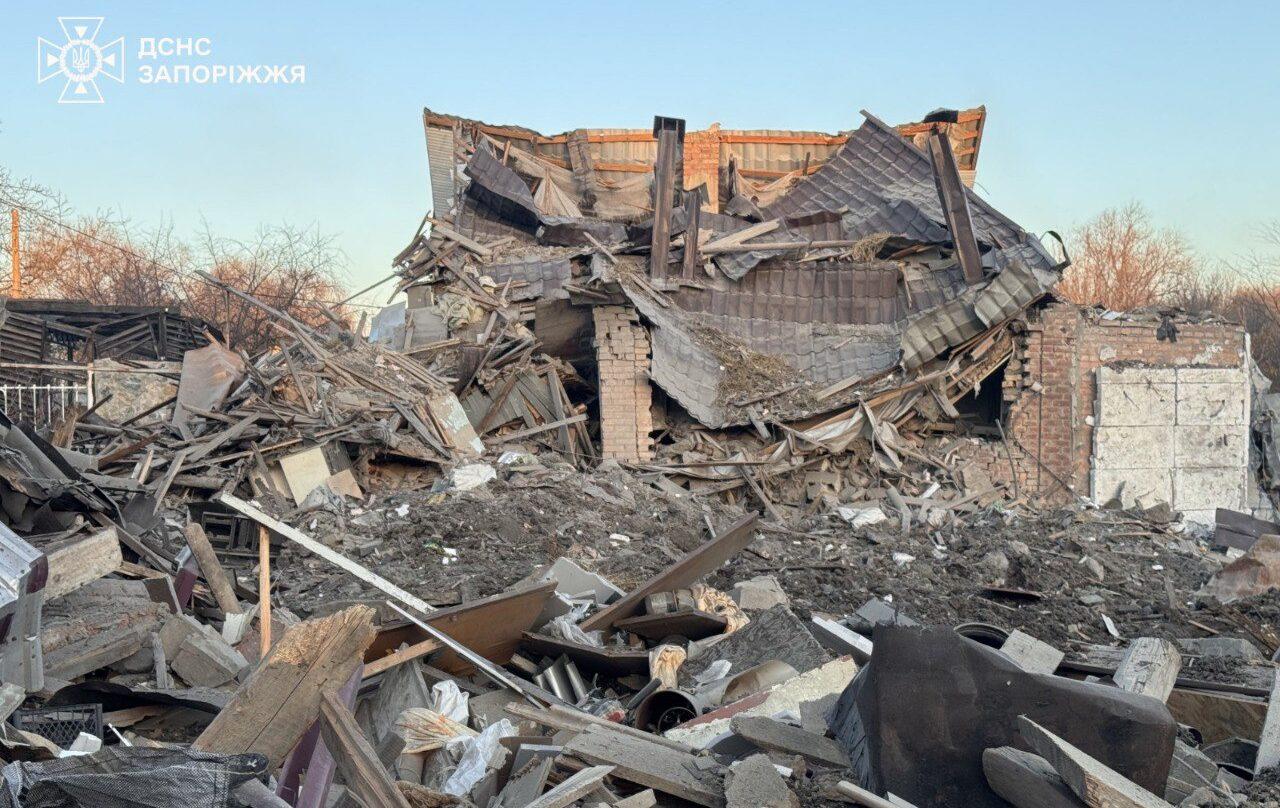 «12 постраждалих та масштабні руйнування житлової інфраструктури»: речник ОВА про наслідки атака на Запоріжжя