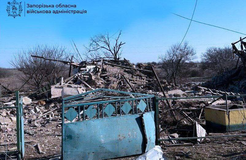 Одна людина загинула, ще дві — поранені внаслідок ворожих атак на Запорізький район