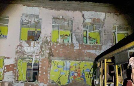 Росіяни дронами зруйнували ліцей та знищили шкільні автобуси на Чернігівщині (ФОТО)