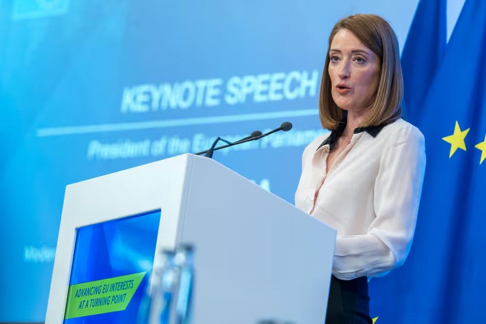 «Чим довше ми зволікаємо, тим більше простору залишаємо іншим» — президентка Європарламенту про вступ України до ЄС