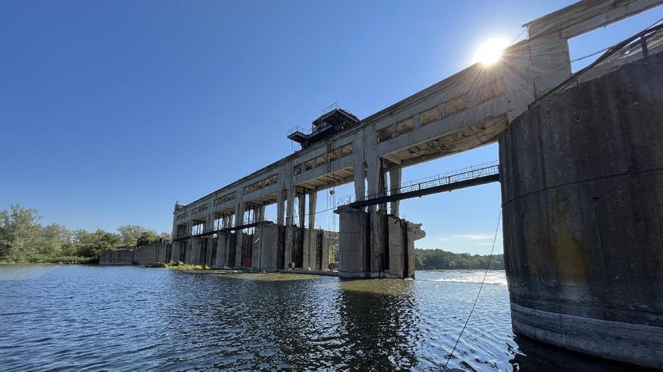 На Донеччині введуть графіки подачі води після удару окупантів по греблі на Сіверському Дінці: води залишилося на два тижні