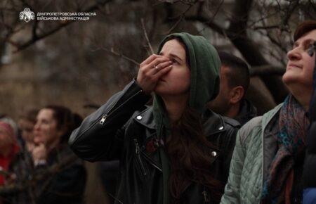 У Дніпрі після російської атаки загорілась багатоповерхівка, є поранені (ФОТО, ВІДЕО)