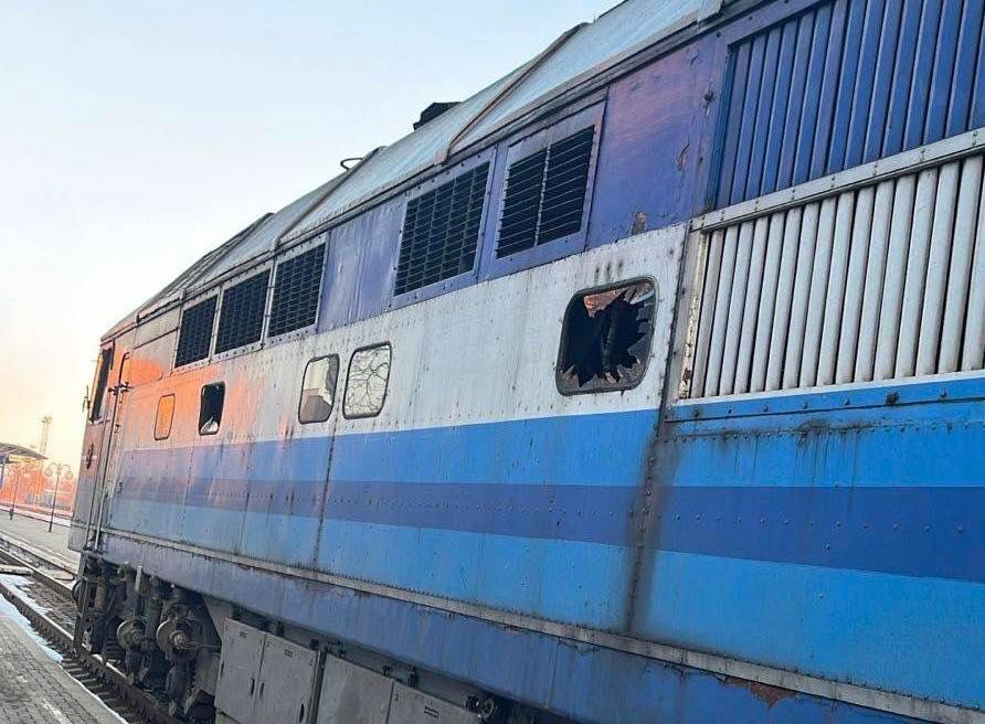 Росіяни вдарили по потягу з пасажирами на Сумщині