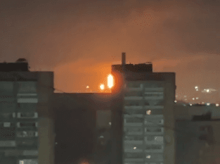 У Росії заявили про масовану атаку дронів, зокрема, на НПЗ