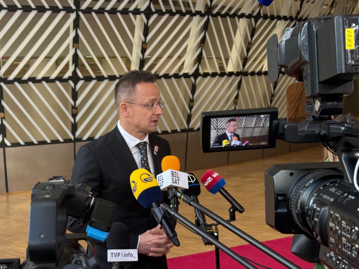 Сійярто не бачить проблеми у доходах Росії від нафти для війни у разі послаблення санкцій