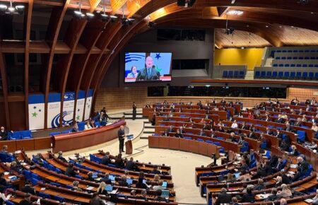 Комісар з прав людини Ради Європи обіцяє взяти під контроль ситуацію з українськими біженцями в ЄС