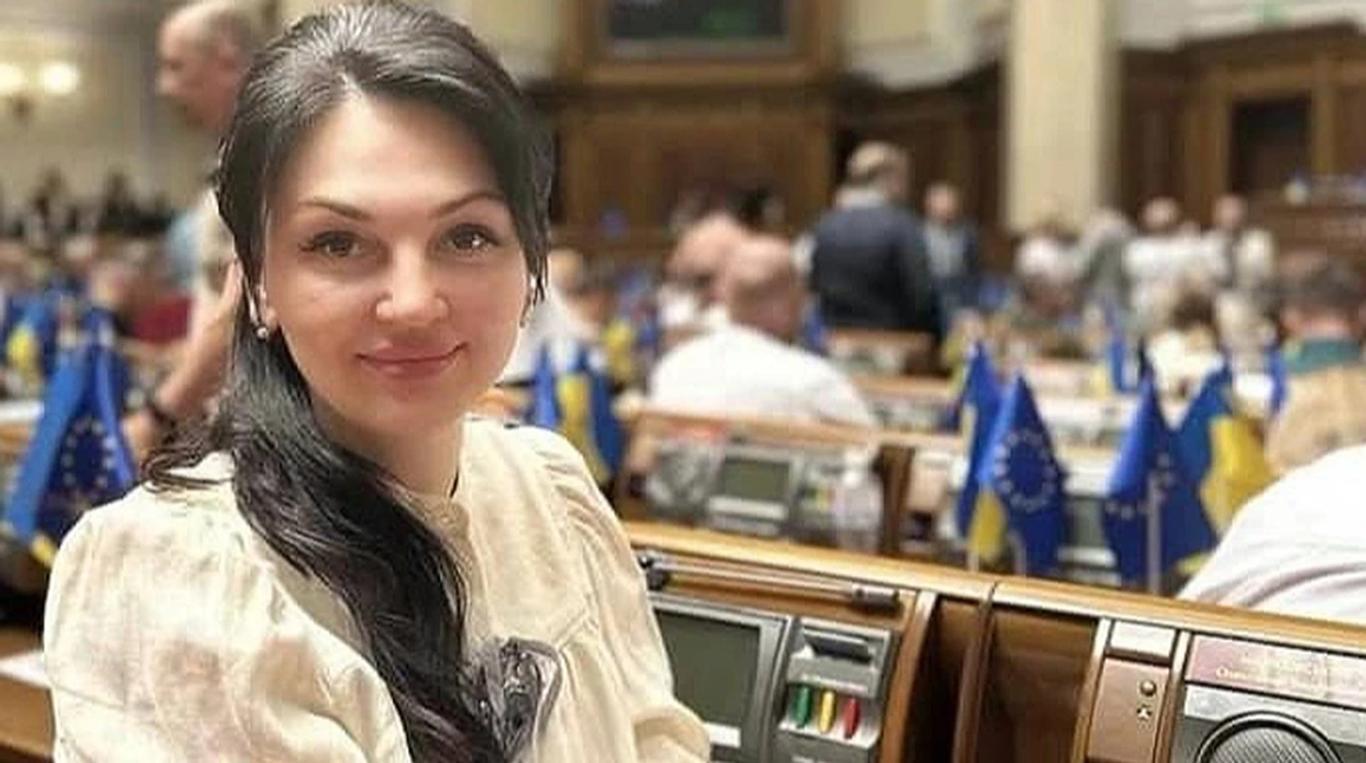 Народна депутатка Людмила Марченко отримала два роки тюрми: вона допомагала за хабарі чоловікам виїжджати за кордон