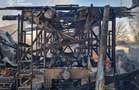 Росіяни обстріляли пожежну частину у прикордонні Сумщини, знищили техніку (ФОТО)