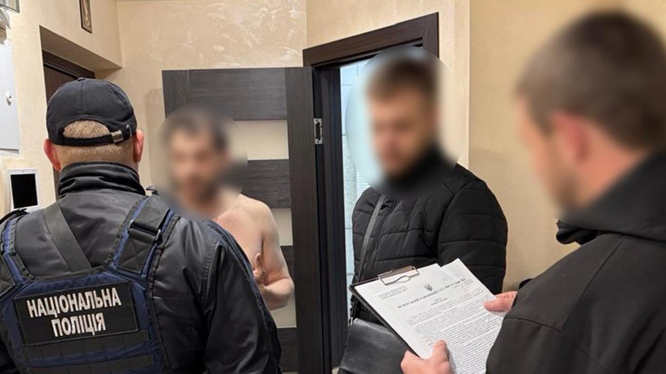 Шахраї з Дніпропетровщини перевипускали SIM-карти українців та вкрали мільйон гривень