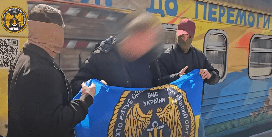 Бійці ВМС евакуювали з окупації українського розвідника (ВІДЕО)