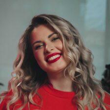 Юля Карпова