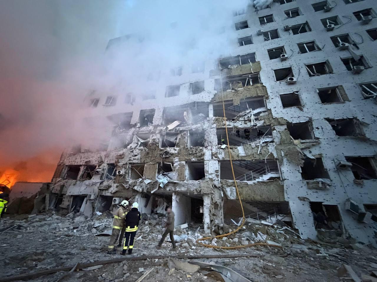 Десять областей частково залишилися без світла після російських обстрілів