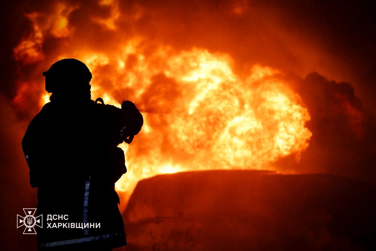 Росіяни вдарили по НПЗ у Мерефі на Харківщині: це п’ята атака за час війни