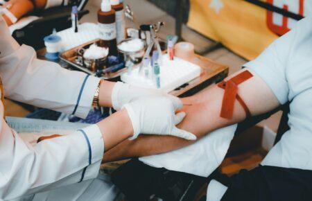 Спочатку попіклуватися про себе: як і коли можна стати донором крові