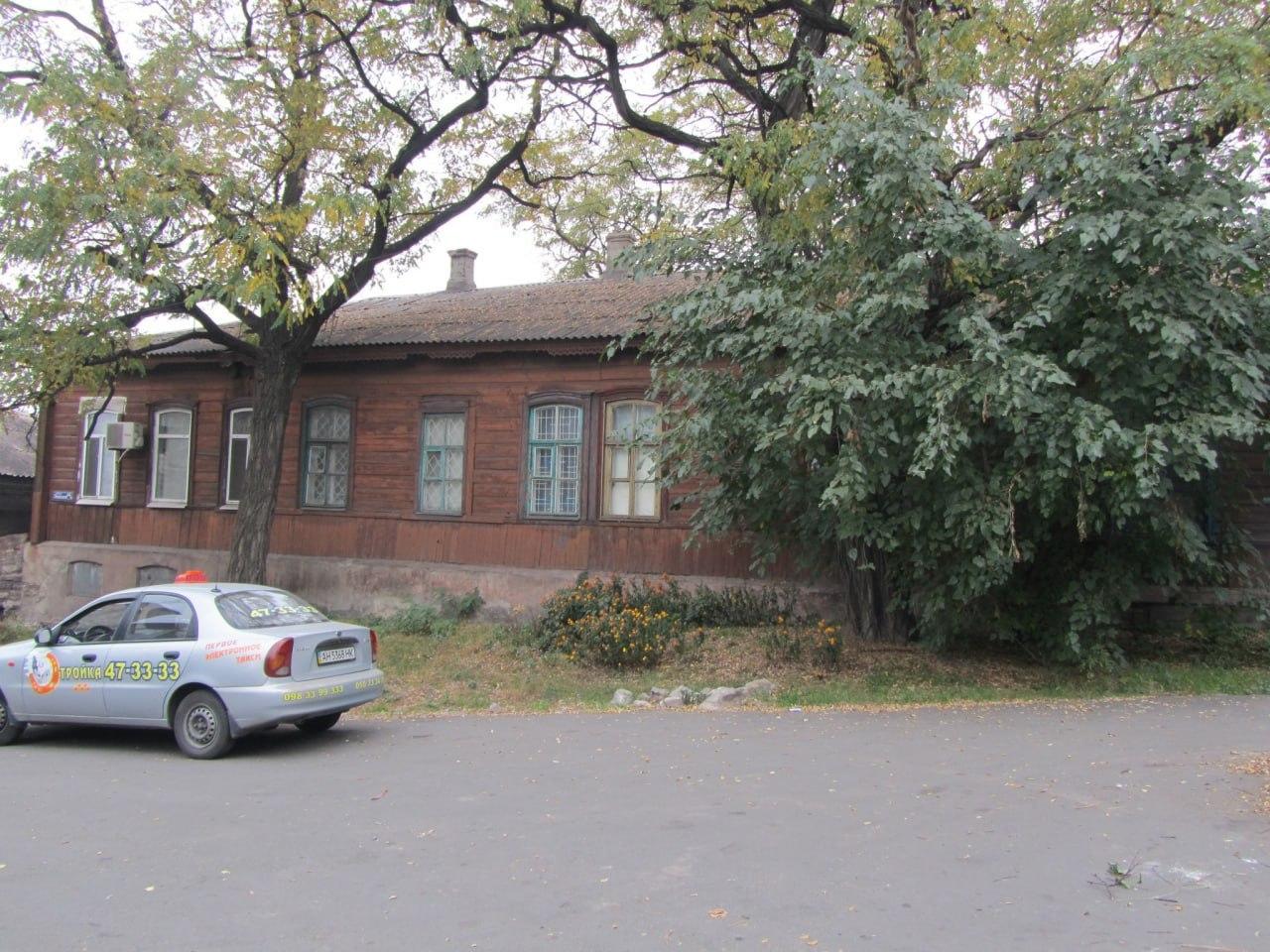 У тимчасово окупованому Маріуполі російські окупанти знищили історичну пам’ятку