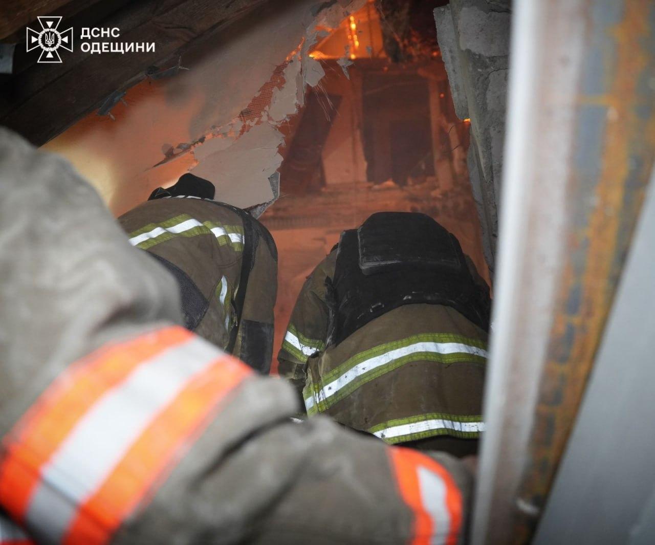 Кілька районів Одеси частково залишилися без світла через російську атаку