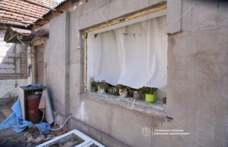 Росіяни вдарили по Запоріжжю: одна людина загинула, є поранені