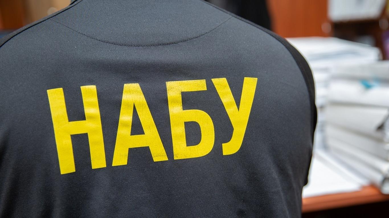 Єрмак, Чернишов і ще п’ятеро осіб отримали підозру у справі котеджного містечка «Династія»