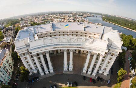 У Києві внаслідок російської атаки постраждали будівля МЗС, Національний художній музей та Нацмузей Чорнобиль (ФОТО)