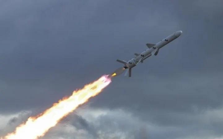 Росія вночі атакувала Україну ракетою «Кинджал» та 147 дронами