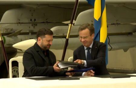 Стало відомо, коли Україна отримає перші шведські винищувачі Gripen