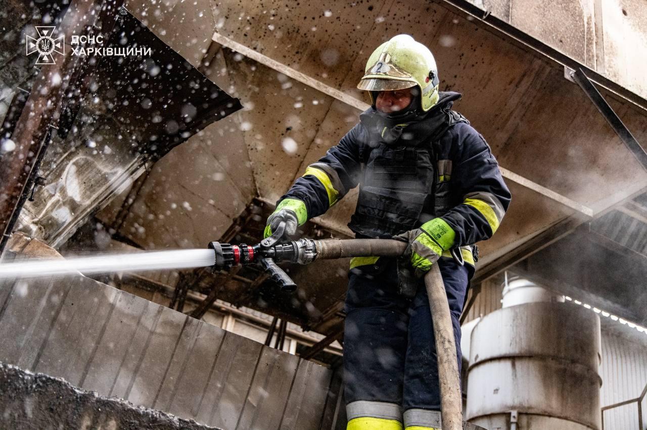 На Харківщині двоє людей постраждали внаслідок атаки російських БпЛА