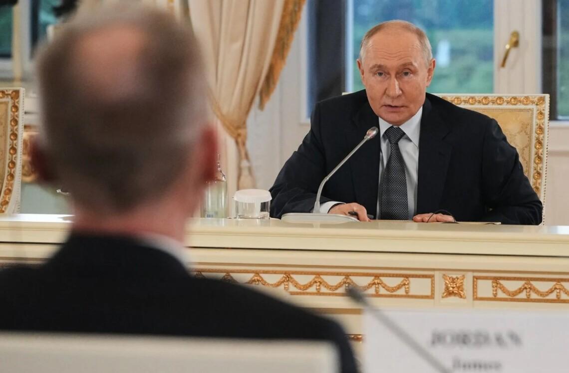Паливна криза в РФ: рейтинг Путіна впав до показників 2018 року