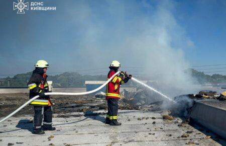 Росіяни атакували підприємство харчової промисловості на Київщині, четверо загиблих (ФОТО, ОНОВЛЕНО)