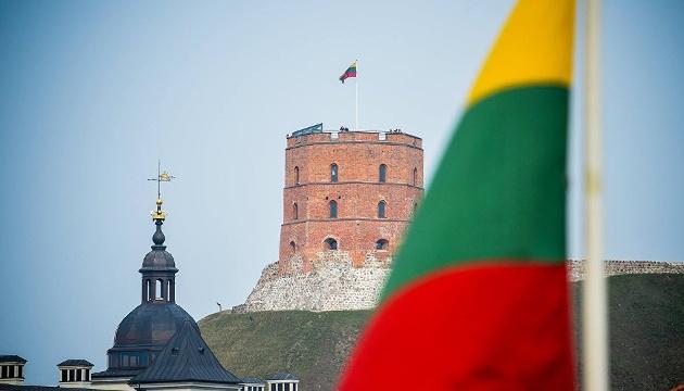 Литва висунула протест Білорусі через регулярні порушення повітряного простору
