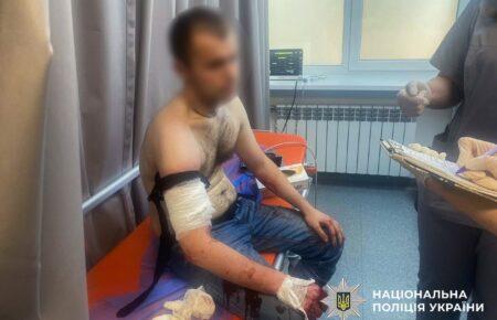 Поліцейські застрелили чоловіка, який напав на них з ножем у Запоріжжі