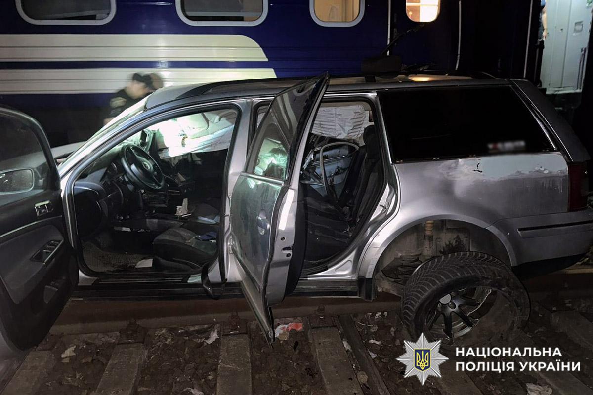 18-річні дівчина і хлопець загинули в ДТП з поїздом у Хмельницькому