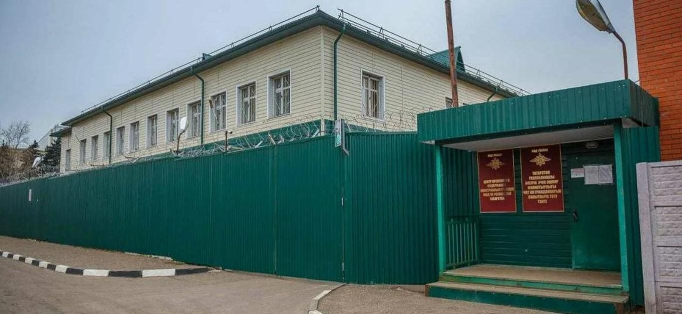 Як українці опиняються в російських центрах тимчасового утримання і що з ними роблять далі: подробиці від журналіста