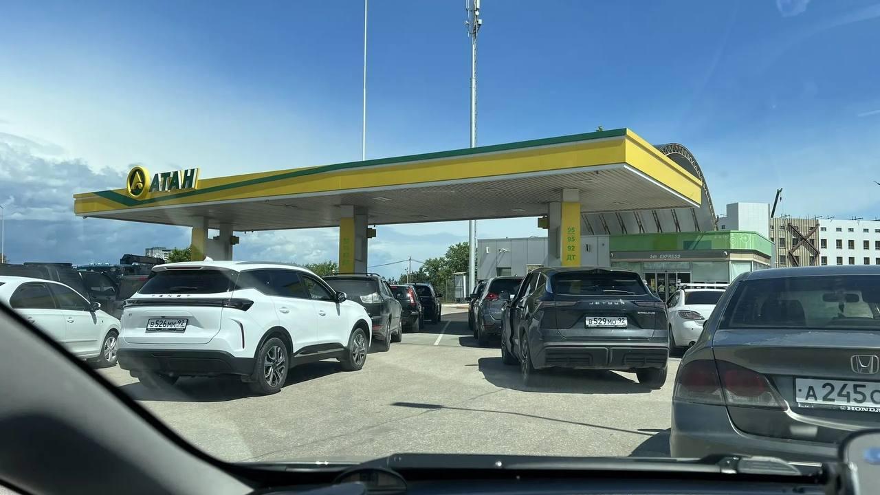 В окупованому Криму посилили обмеження на продаж бензину