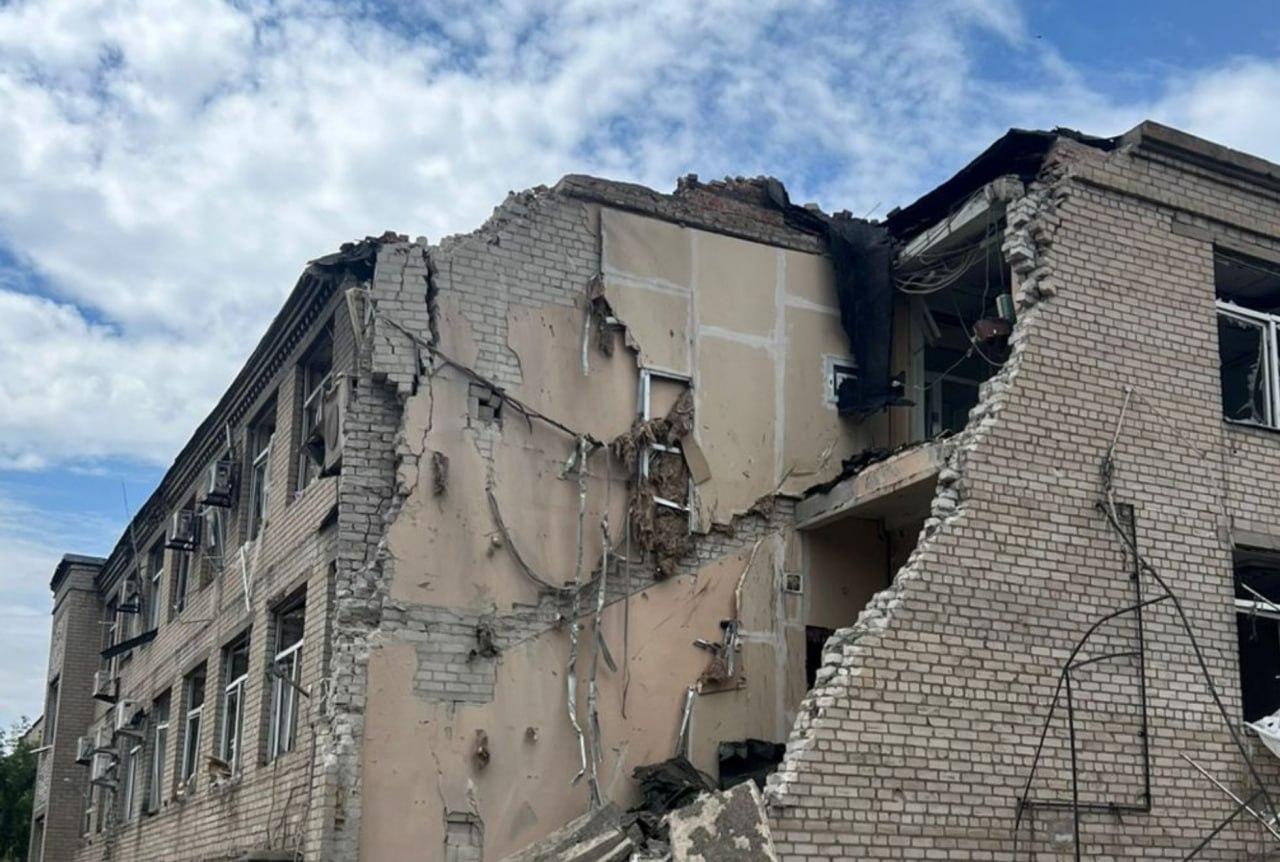 Росіяни скинули три авіабомби на Дружківку, вбили жінку