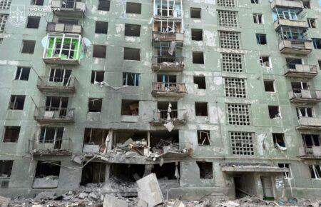 Росіяни скинули три авіабомби на багатоповерхівки у Дружківці (ФОТО)