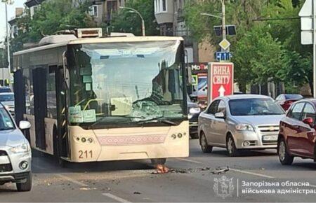 У Запоріжжі російський дрон поцілив у тролейбус